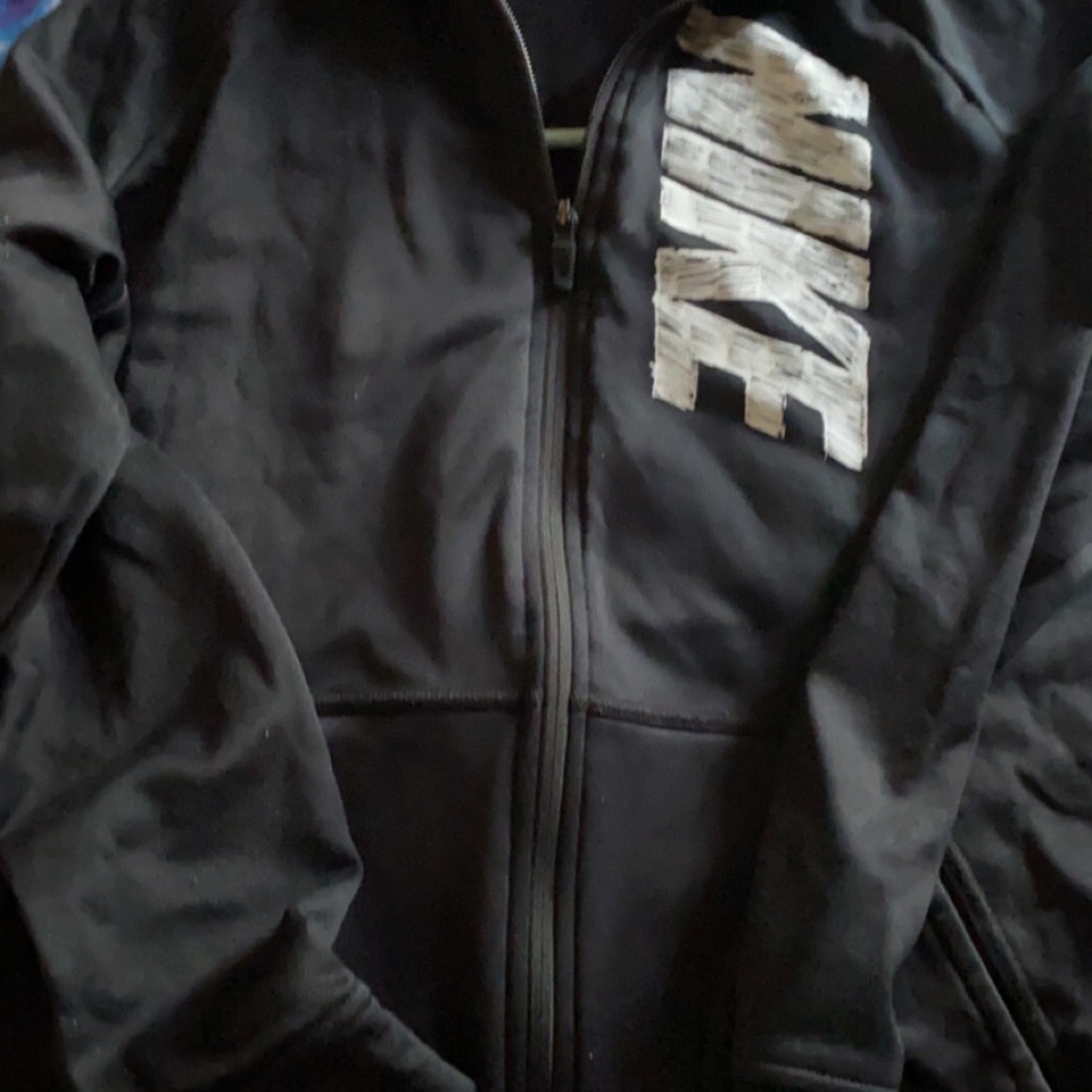 Nike zip up jacket w/ hood